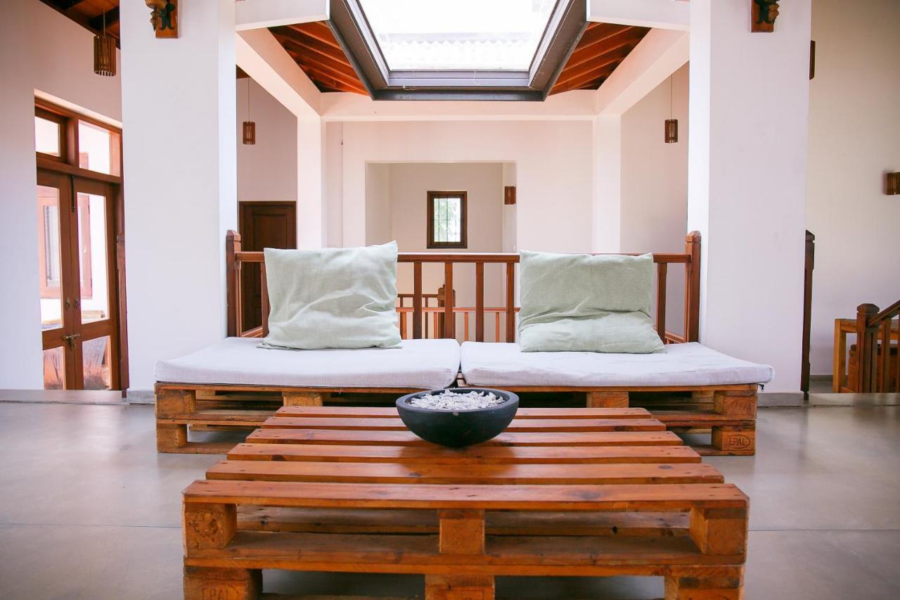 Battaramulla Boutique Villa Шри Джайеварденепура Кота Екстериор снимка