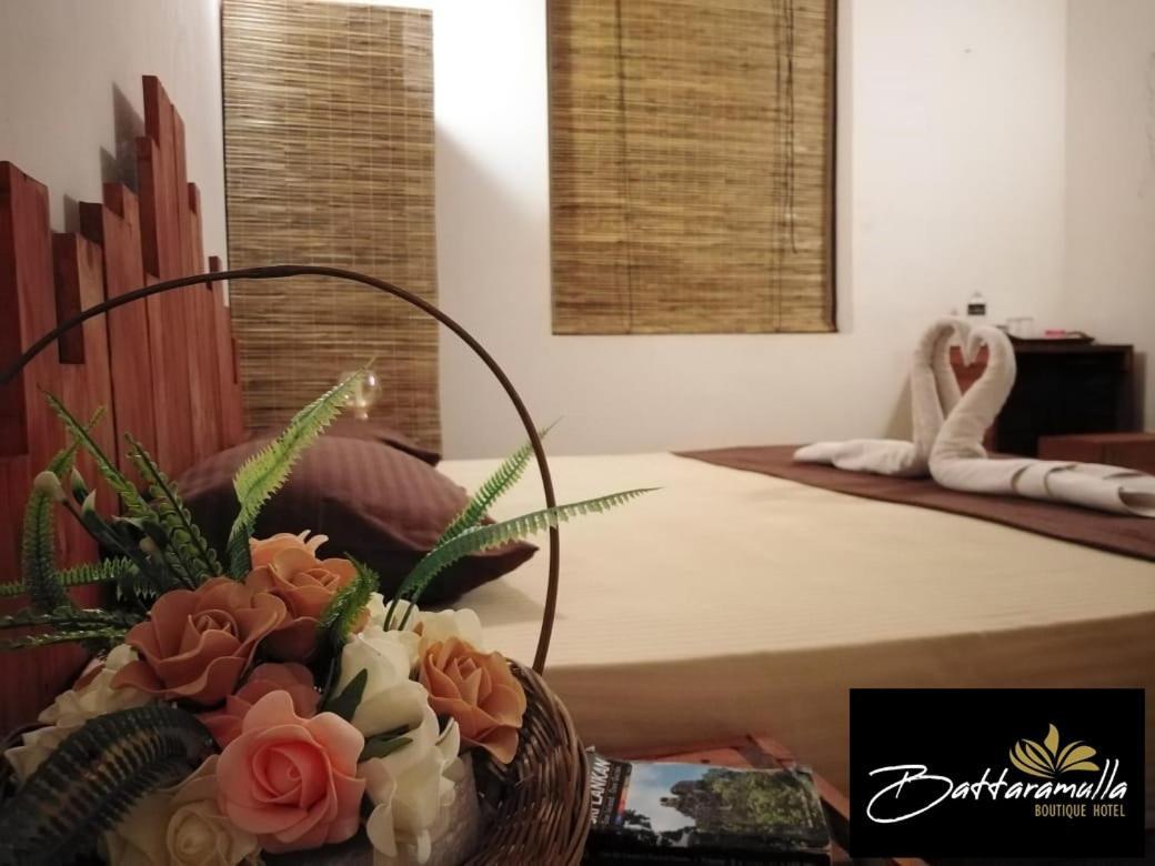 Battaramulla Boutique Villa Шри Джайеварденепура Кота Екстериор снимка