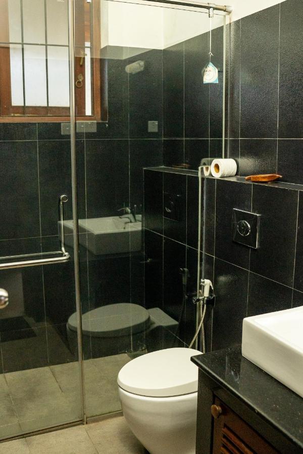 Battaramulla Boutique Villa Шри Джайеварденепура Кота Екстериор снимка