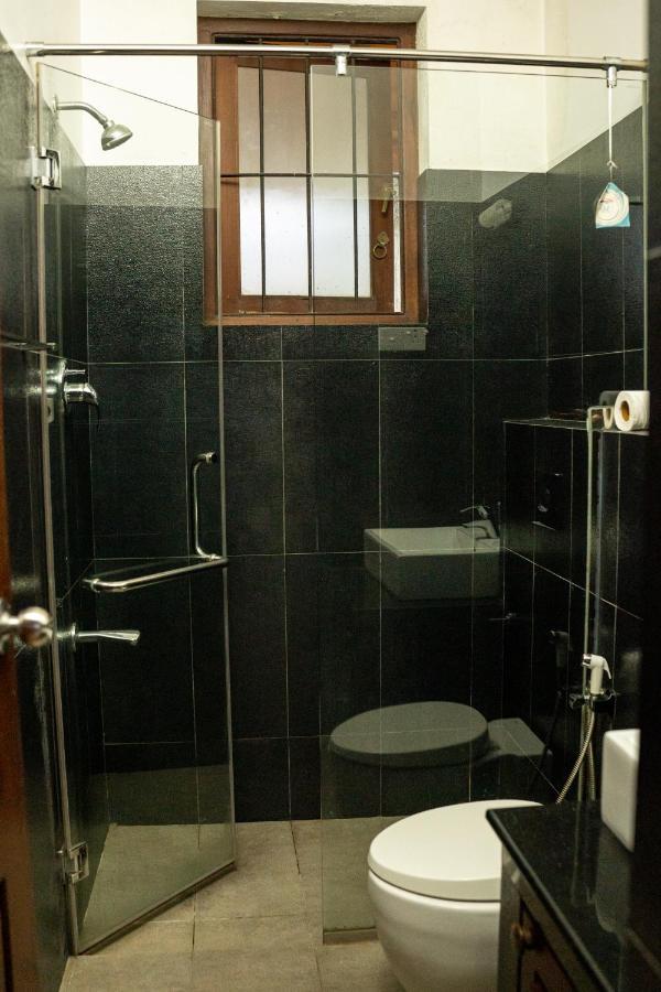 Battaramulla Boutique Villa Шри Джайеварденепура Кота Екстериор снимка
