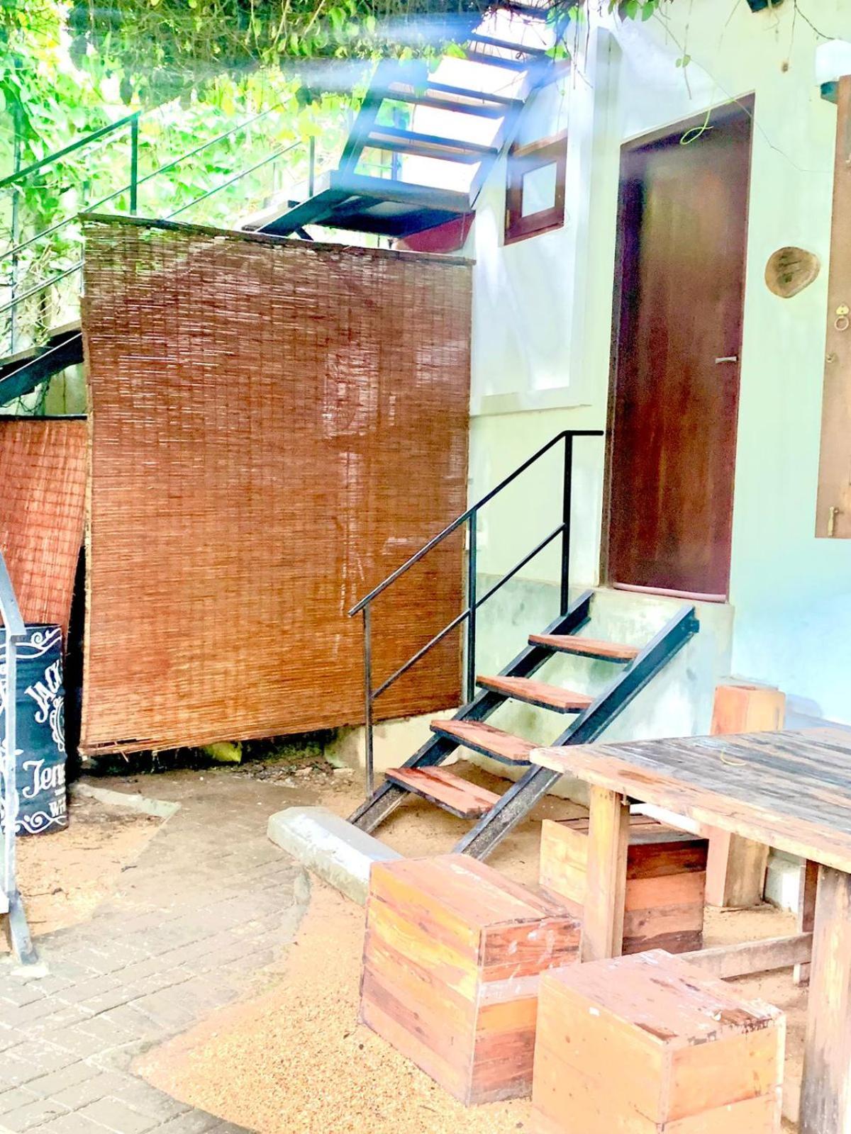 Battaramulla Boutique Villa Шри Джайеварденепура Кота Екстериор снимка